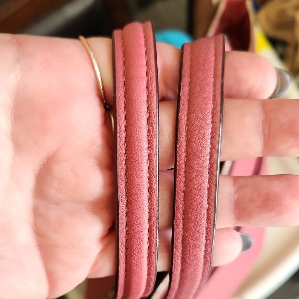 🖤Coach 1941 Dark Pink Leather Chain Tote with Gold Accents And Metal Hang Tag - Picture 13 of 13